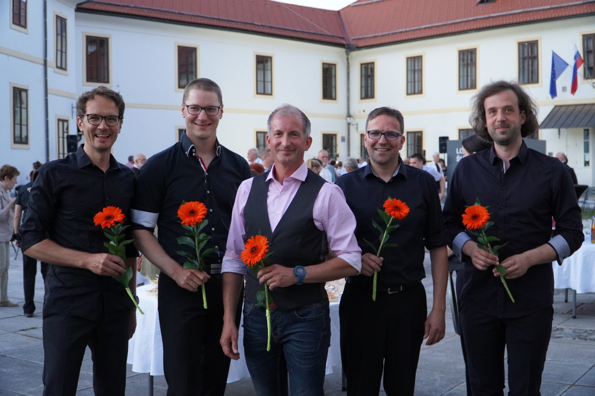 Člani Anton Habjan Banda vabijo na prijeten glasbeno-plesni večer na Visoko. FOTO: DANE JEMC
